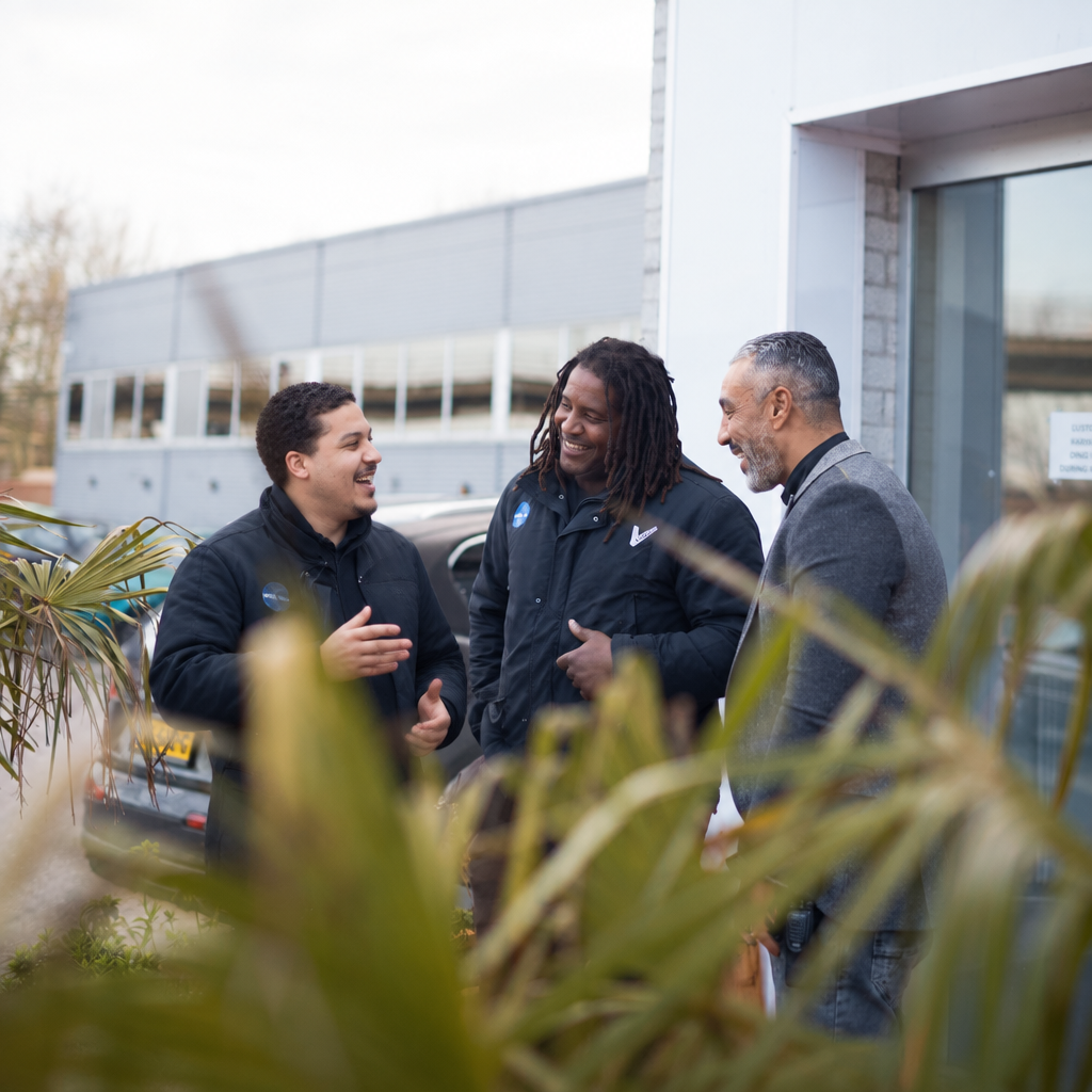 Beveiligers van Securit-All op locatie